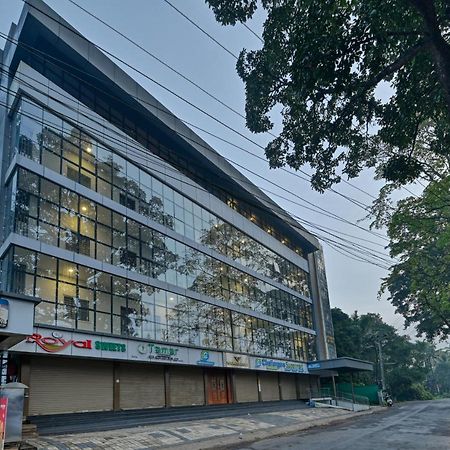 Perumayan Arcade Kochi Exterior photo